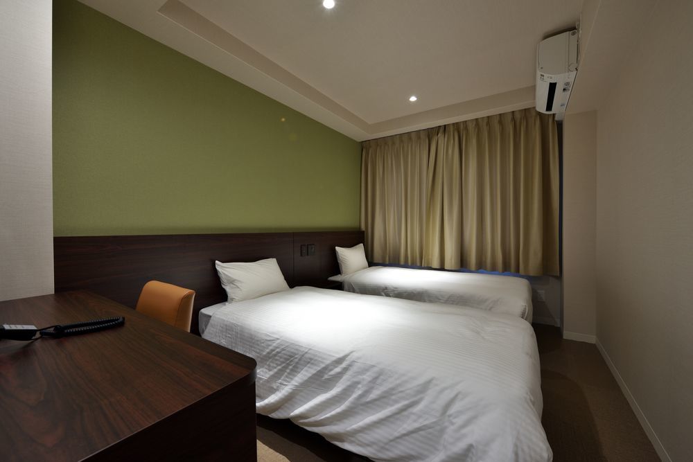 Welina Hotel Honmachi Осака Екстериор снимка